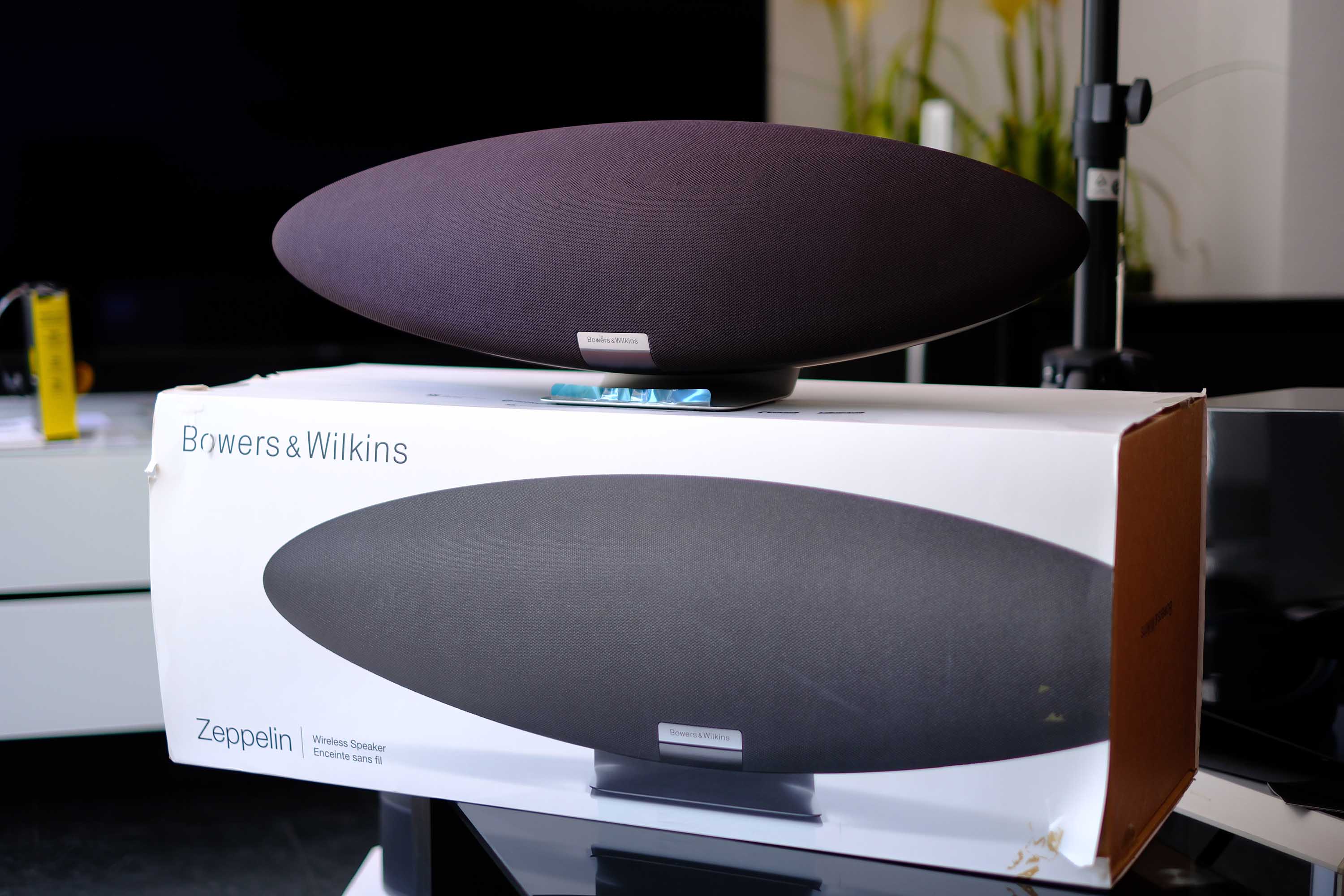 Bowers & Wilkins Zeppelin Lautsprecher